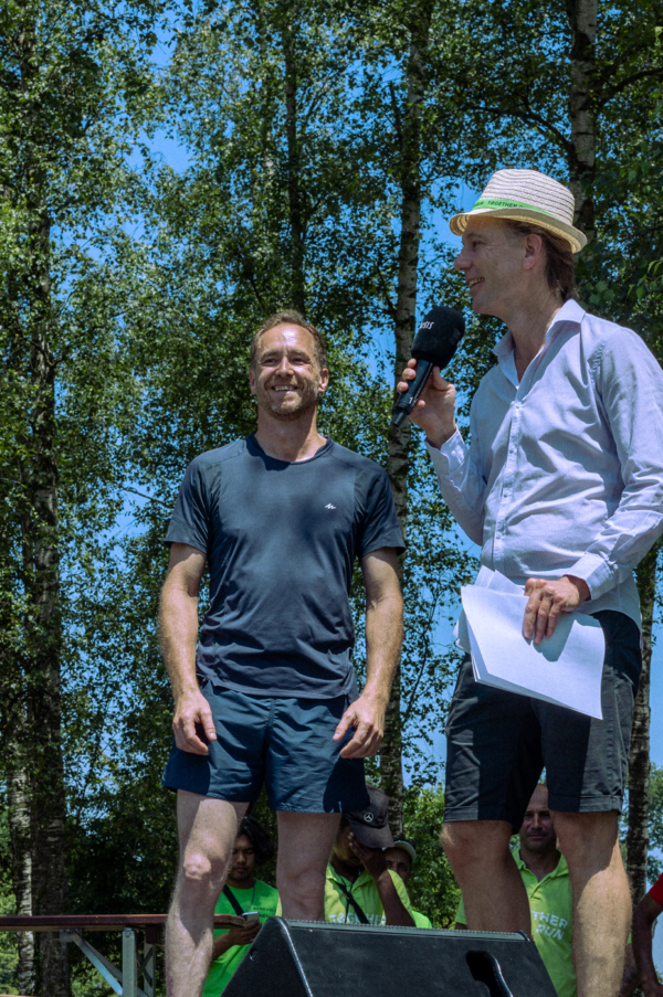 250622.Together_run_podium